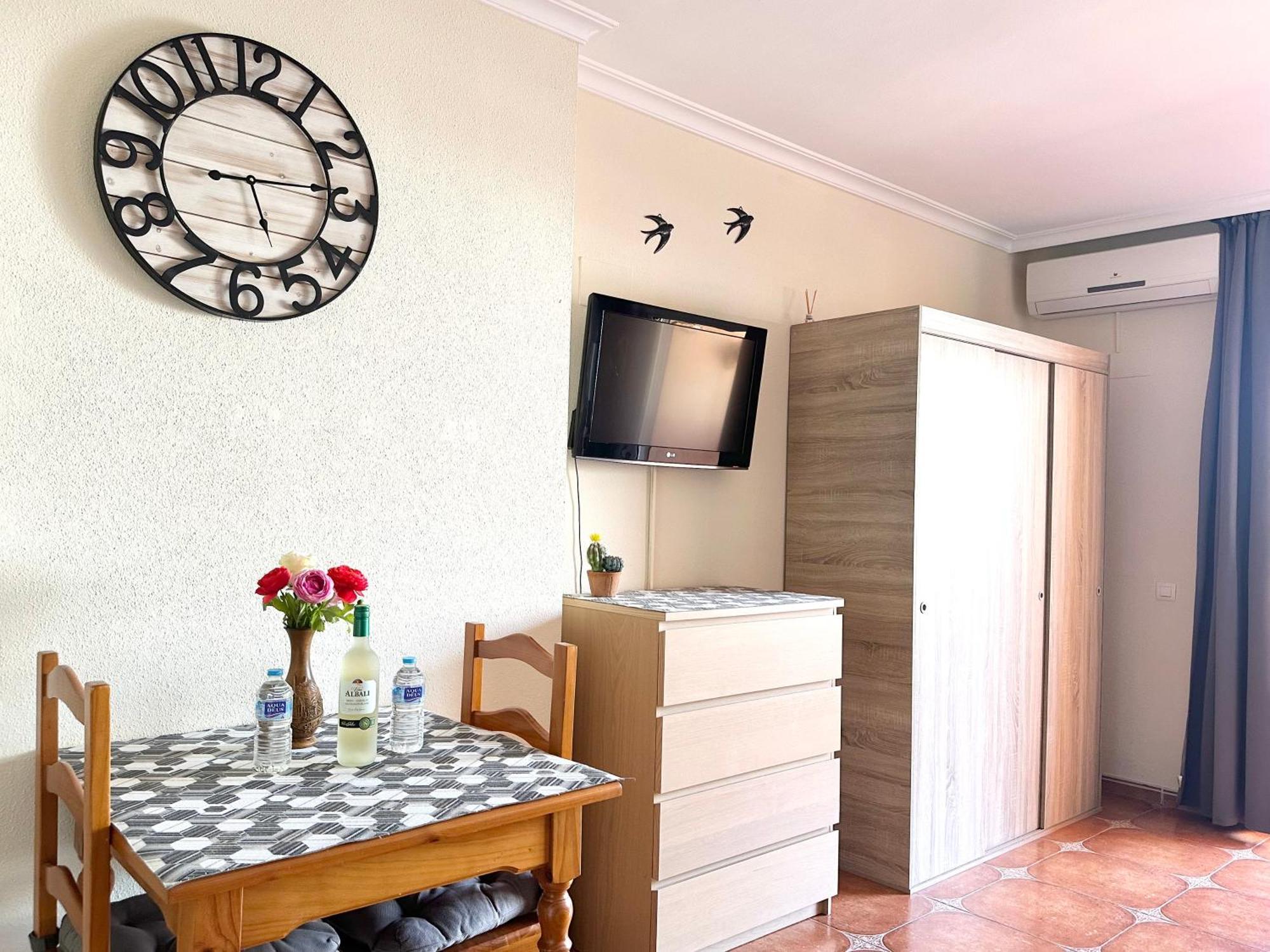 Costa Del Sol Seaside Studio - 5 Mins From Beach Fuengirola Ngoại thất bức ảnh